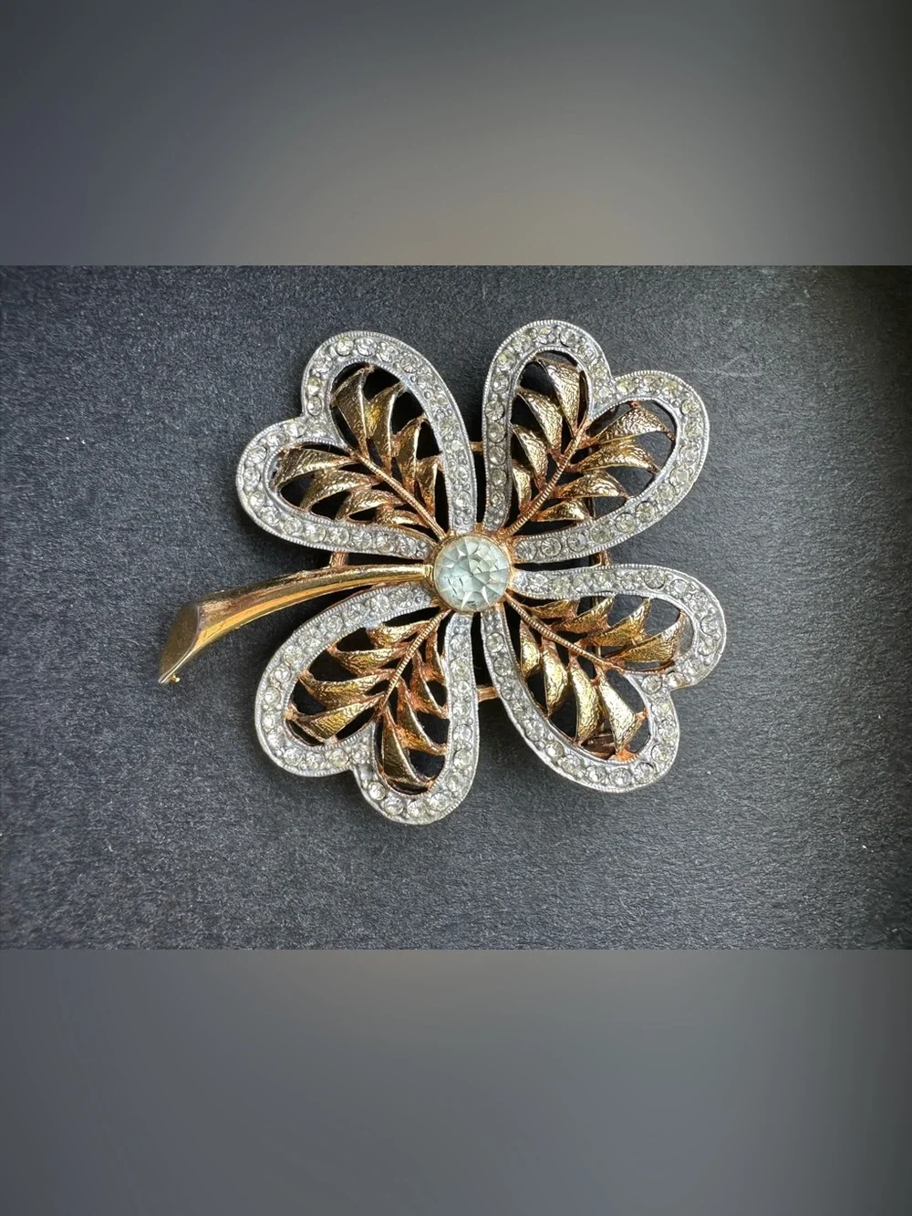 VINTAGE JJ JONETTE JEWELRY PEWTER TWO TONE FOUR LEAF CLOVER PIN BROOCH